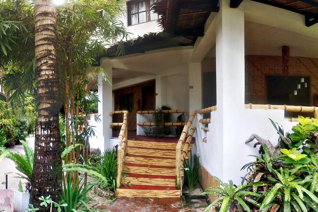 Bamboo Bungalows Resthouse Balabag  Room photo